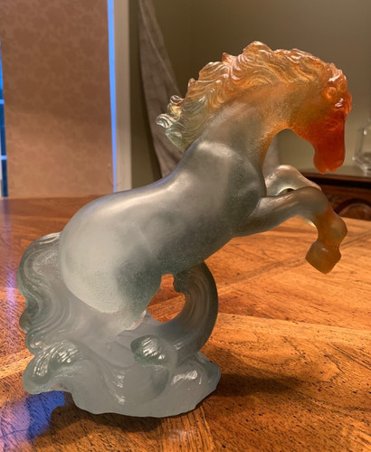 Daum crystal rearing - crystal, horse